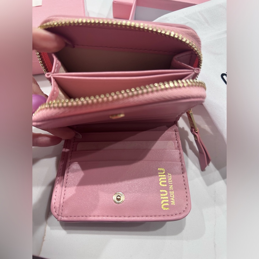 Miu Miu leather zip around wallet Pink 🎀 - Picture 3 of 7